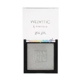 Ben Nye Silver Lumière Metallic 15gr

Ben Nye Mediapro shimmer compacts provide beautiful,translucent highlights with subtle radiant shimmer. Ultra silky,with just a hint of color, all are finely-milled and complement most complexions.