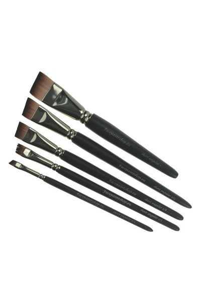 Facepaintshop Angular Brush Set 3pc

The Facepaintshop Brushes are professional synthetic face painting brushes